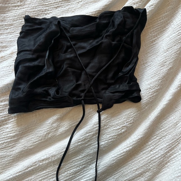 Zara satin crop, tie up back, size medium - Picture 2 of 3